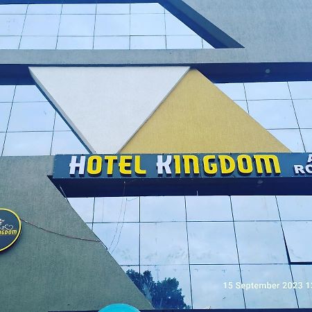 Hotel Kingdom Gandhinagar Eksteriør bilde