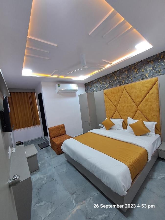 Hotel Kingdom Gandhinagar Eksteriør bilde