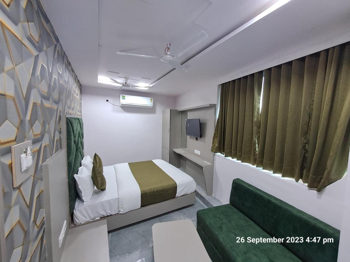 Hotel Kingdom Gandhinagar Eksteriør bilde